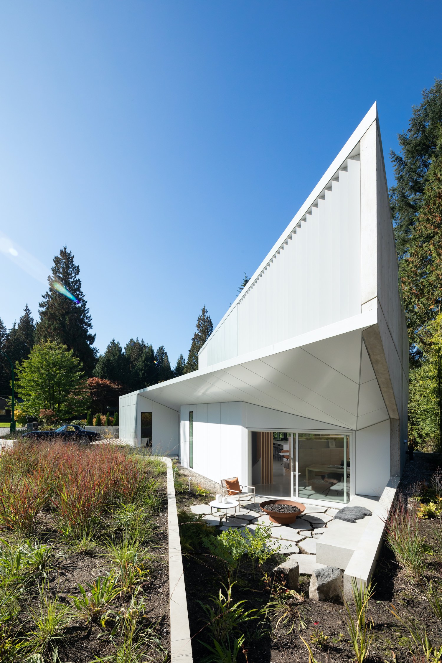 Edgemont Residence in Vancouver, Canada|Houses