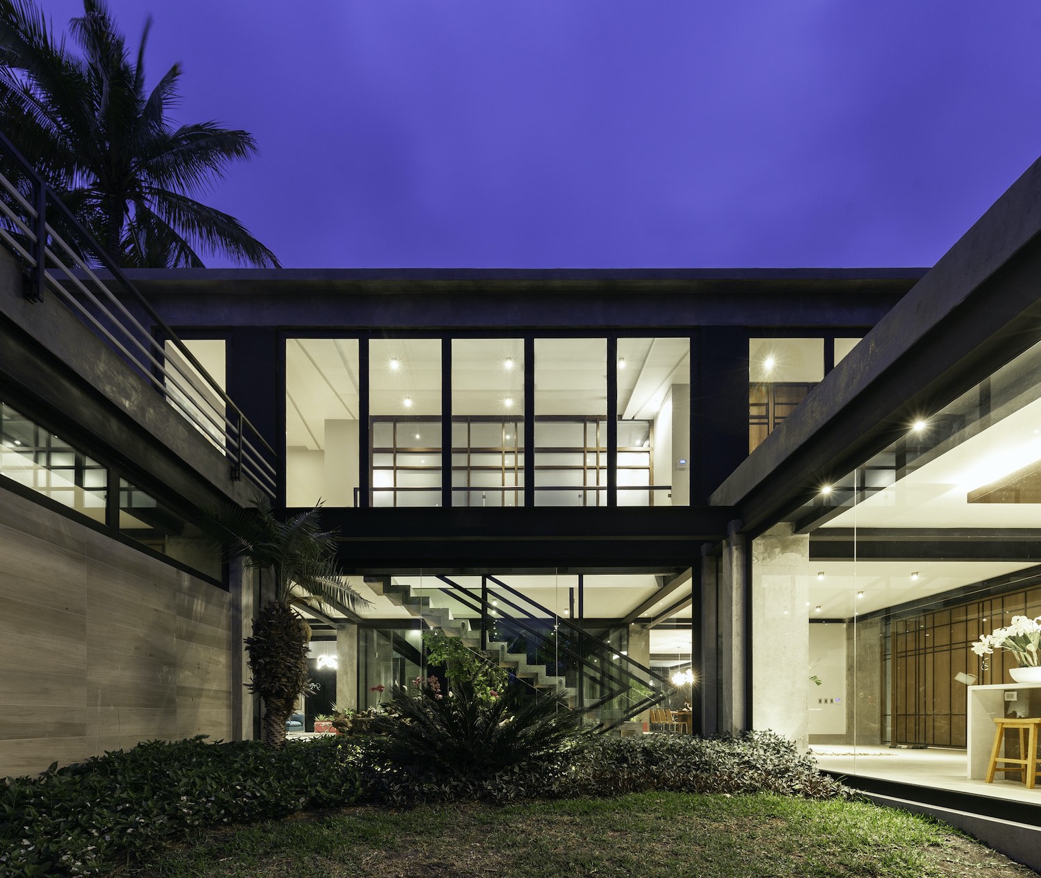 El Vergel House in Ecuador by INAI Arqui|Houses