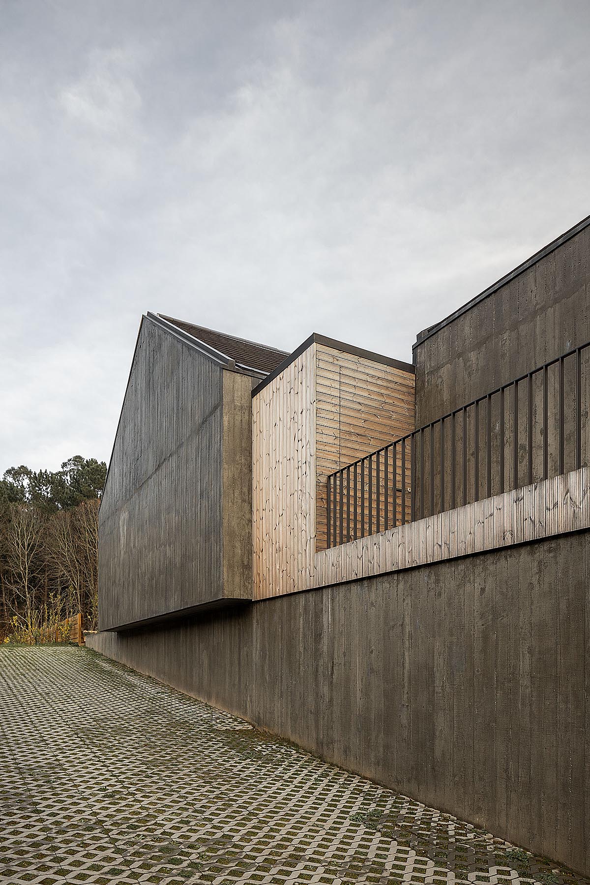 house on a steep terrain 