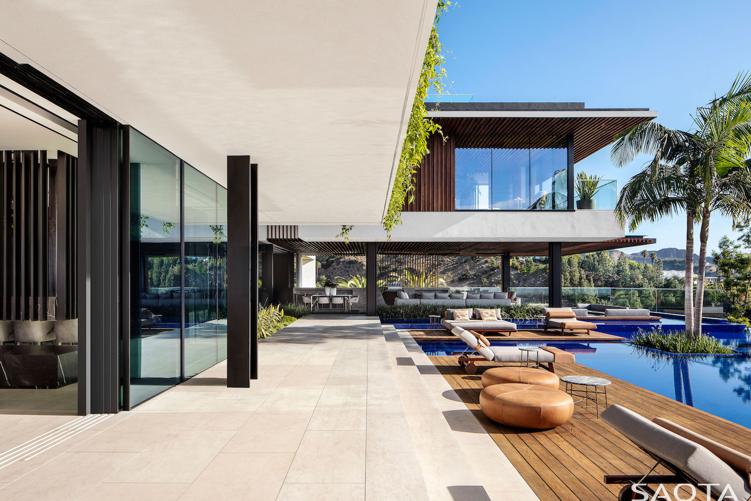 SAOTA designed a self-contained oasis ab|Houses