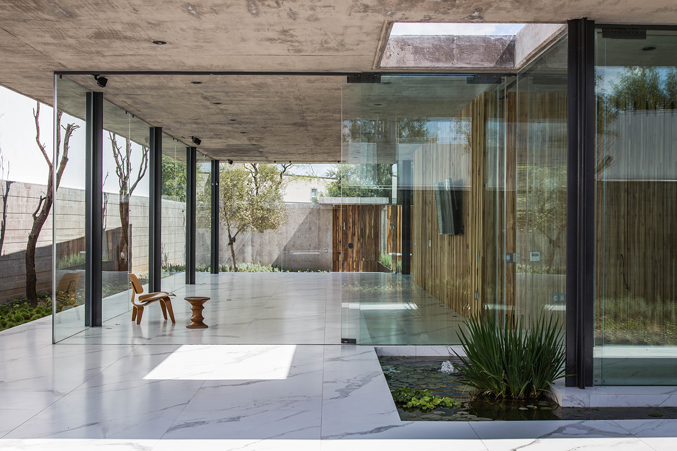 GP House in León, Mexico by Taller5 Arqu|Concrete Houses