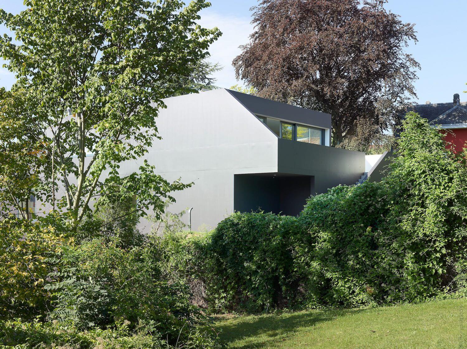 Schuler Villa in Boudry, Switzerland by andrea pelati architecte