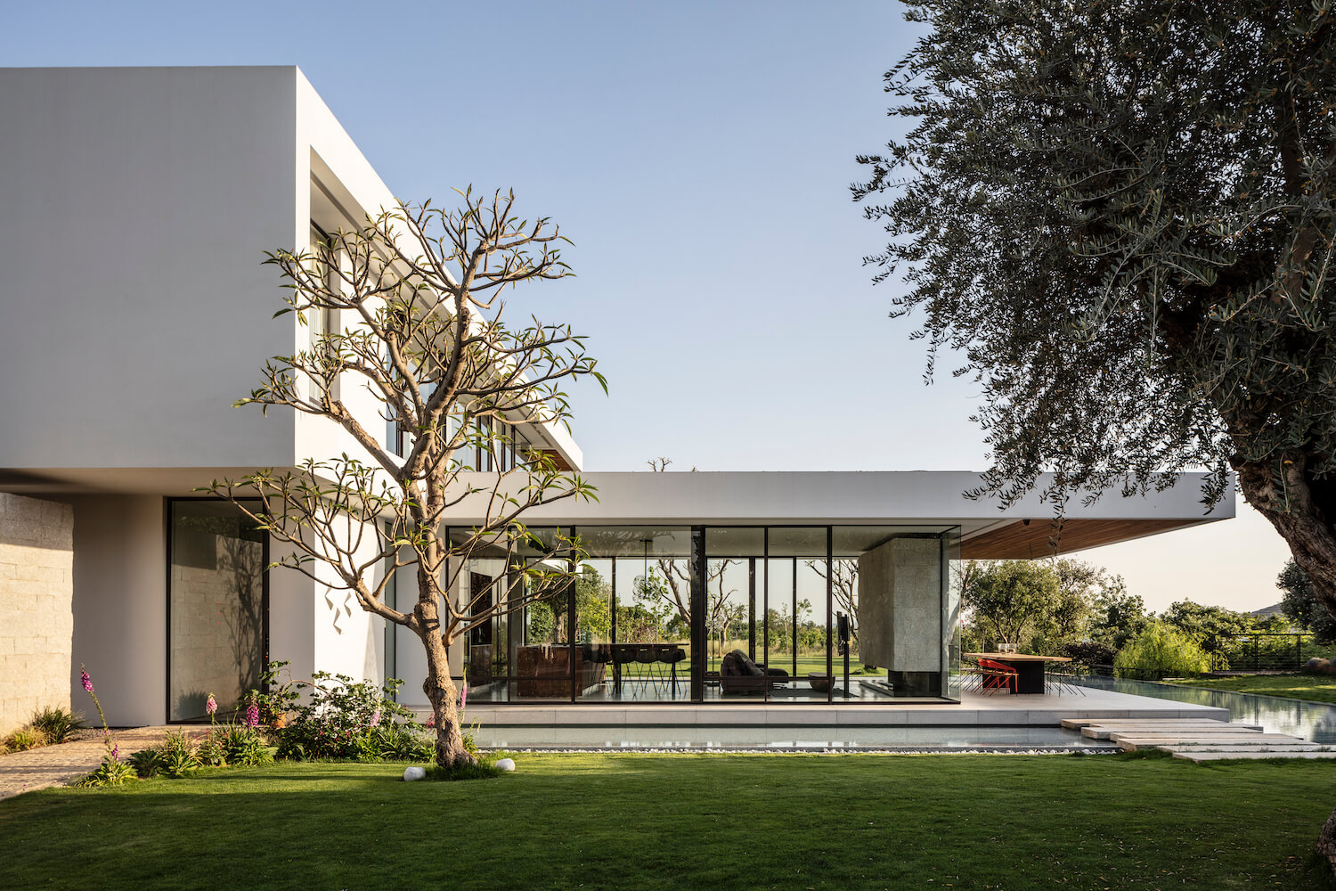 NMS Residence in Mishmeret, Israel by Ar|Houses