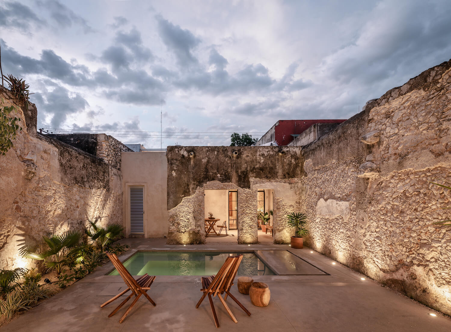Casa Lohr: Restoration of a colonial hou|Houses