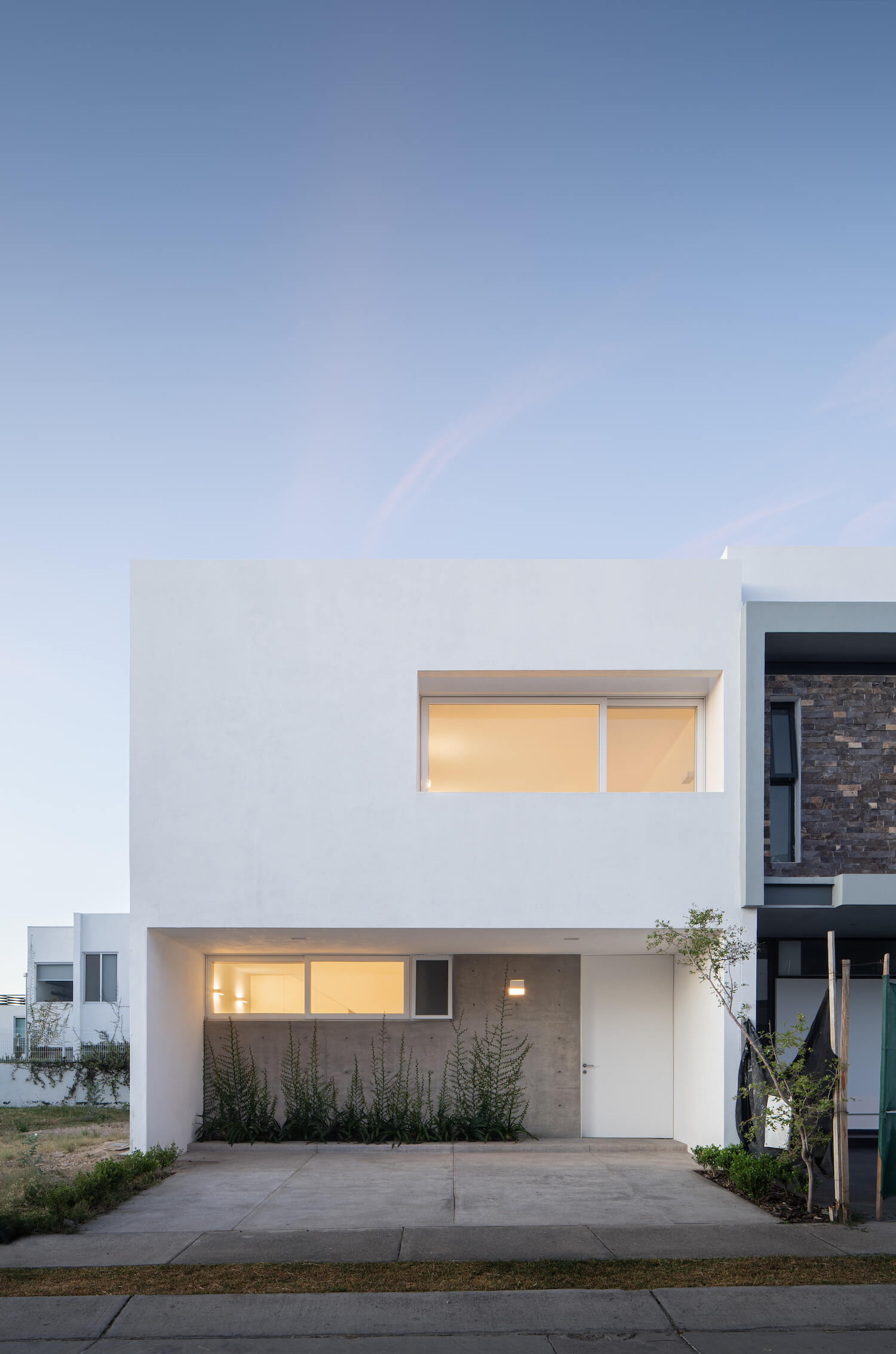 Cotaparedes Arquitectos designs Casa Sur|Houses