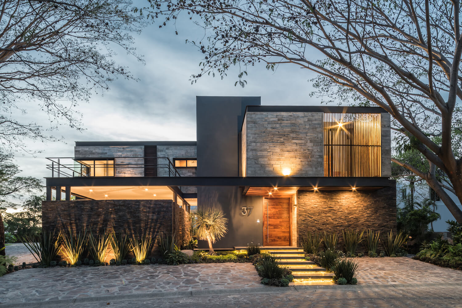 Kalyvas House in Colima, Mexico designed|Houses