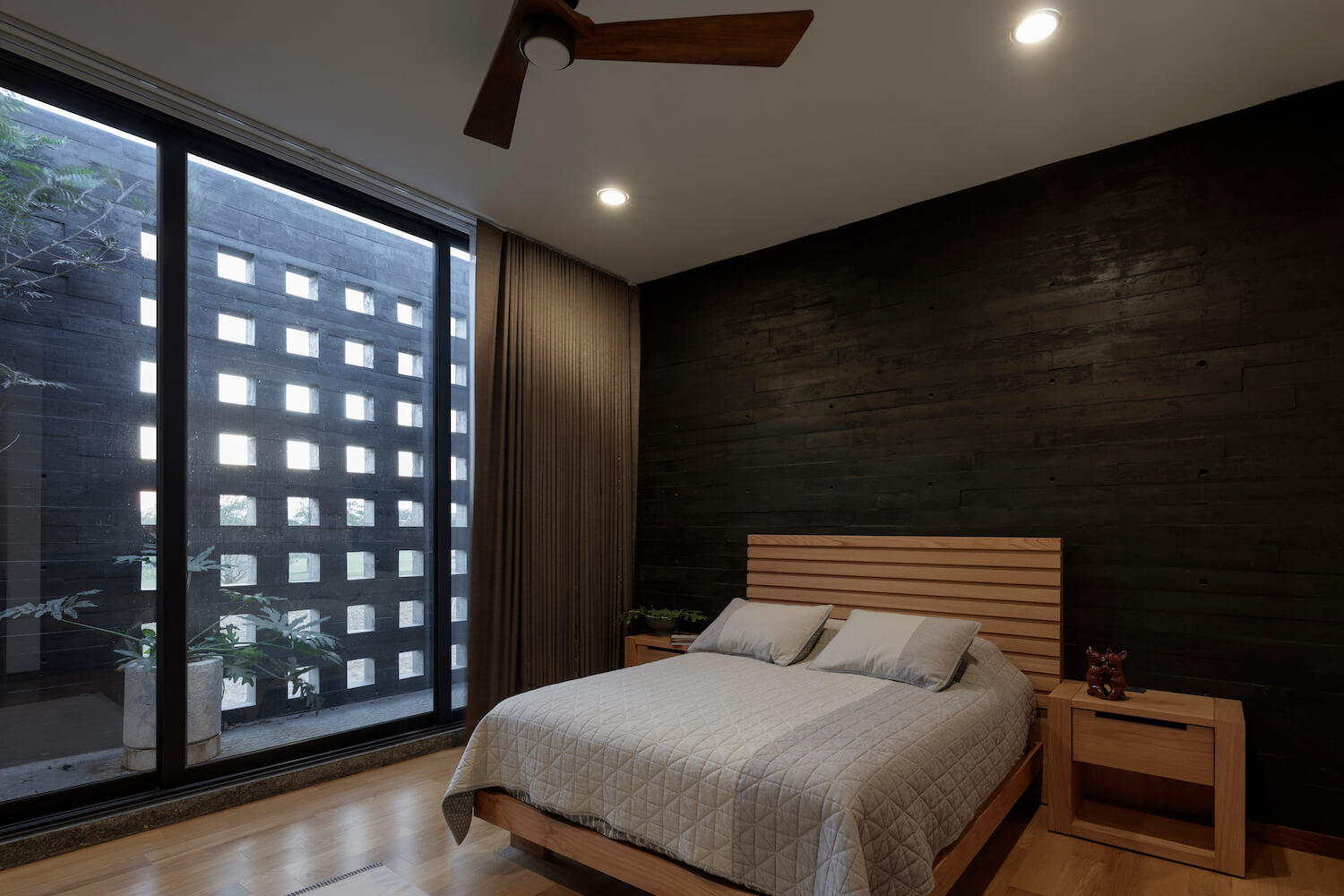 master bedroom with terrace 