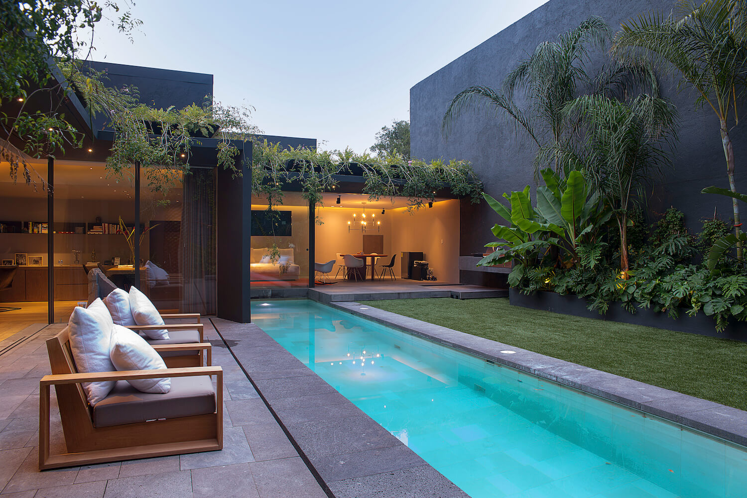 Barrancas House in Mexico City by Ezequi|Houses