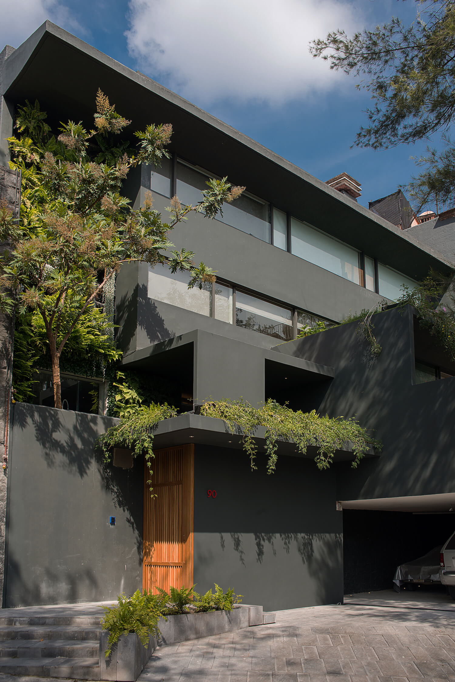 Barrancas House in Mexico City by Ezequi|Houses