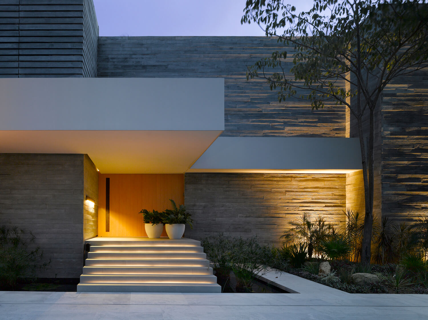 Ezequiel Farca Studio designs Vallarta H|Houses