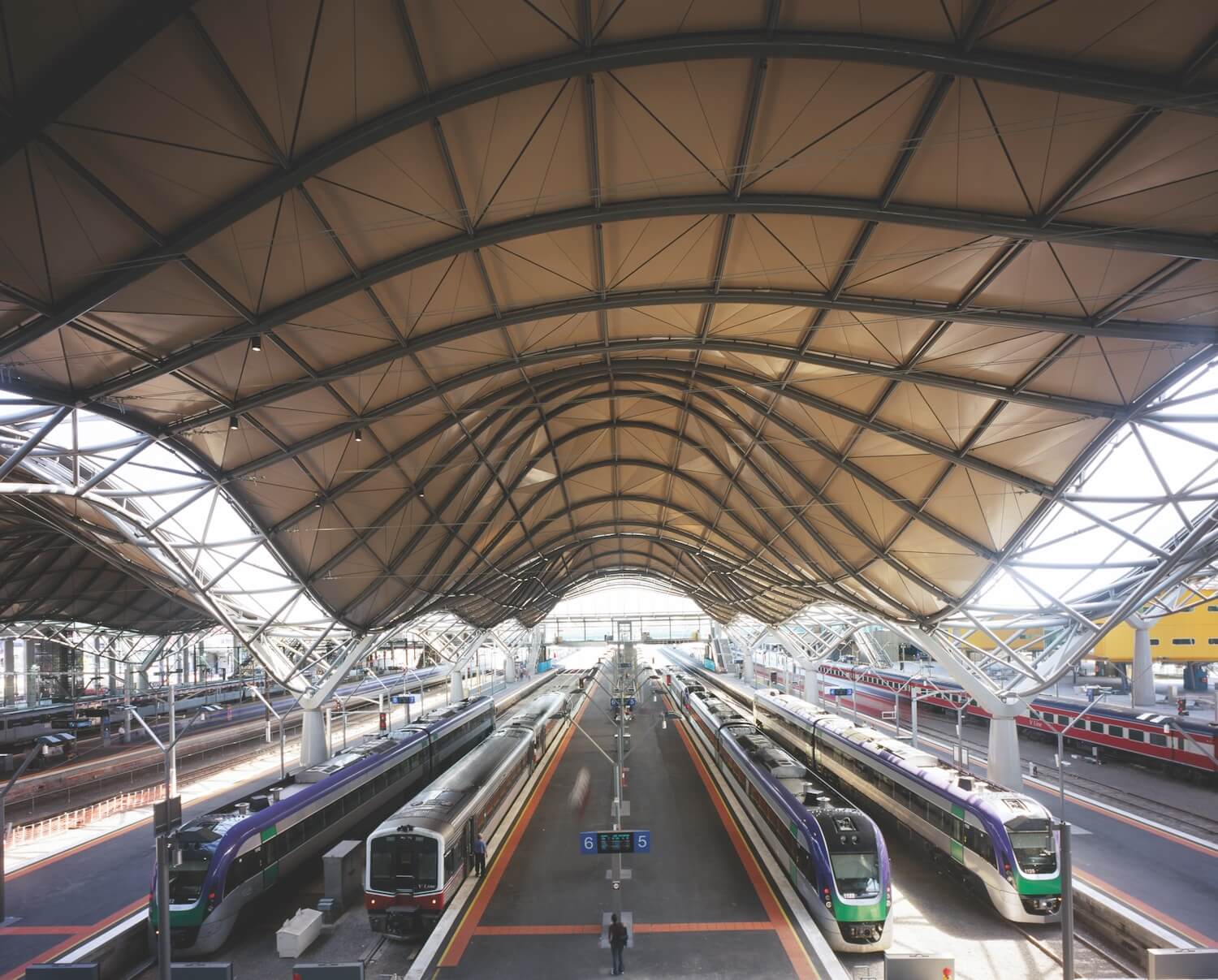 southern-cross-station-in-melbourne-aus-train-station