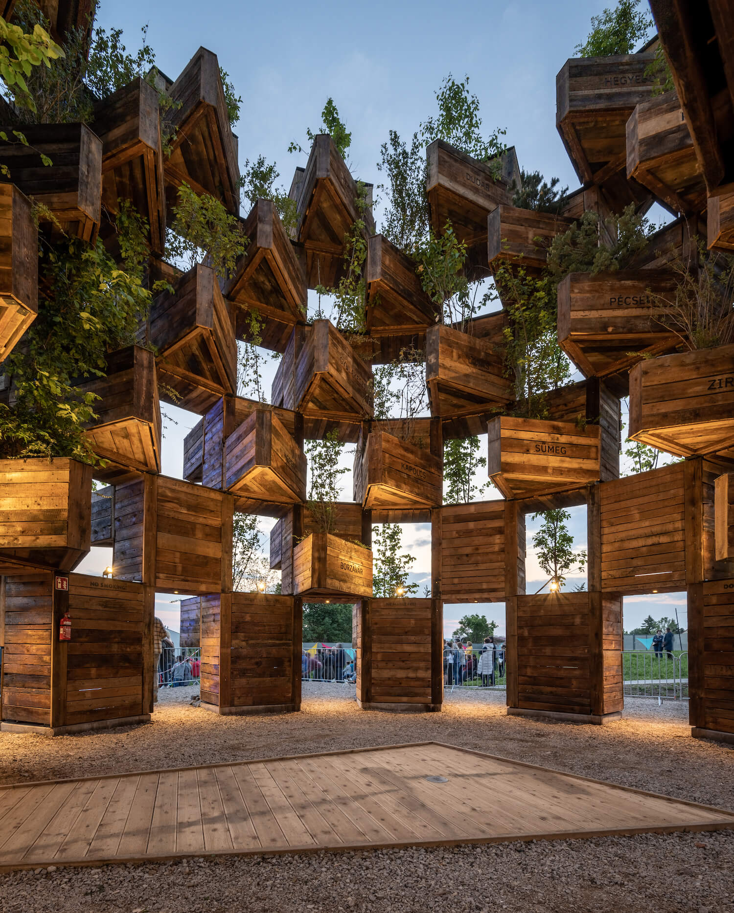 Garden of Communities, Hello Wood's late|Installations