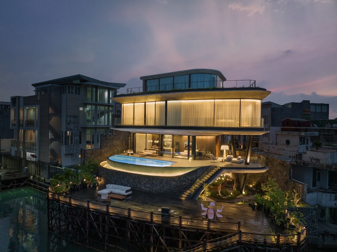 House on V-Stilts, North of Jakarta, Ind|Houses House on V-Stilts, North of Jakarta, Ind|Houses