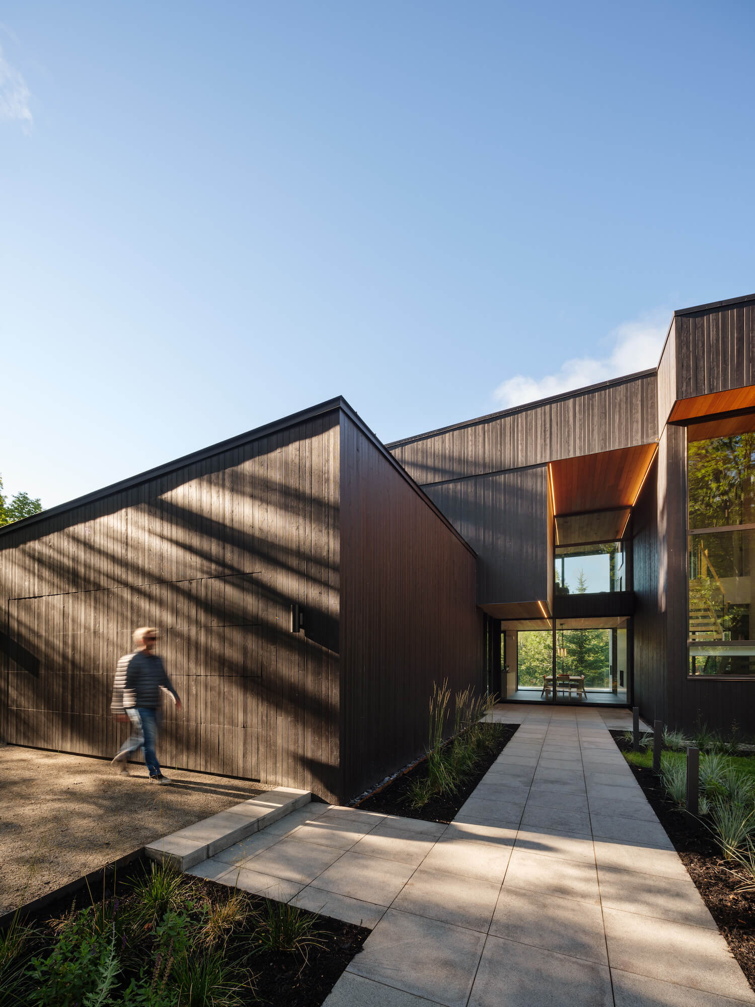 The Break Residence, Saint-Hyppolite, Ca|Houses