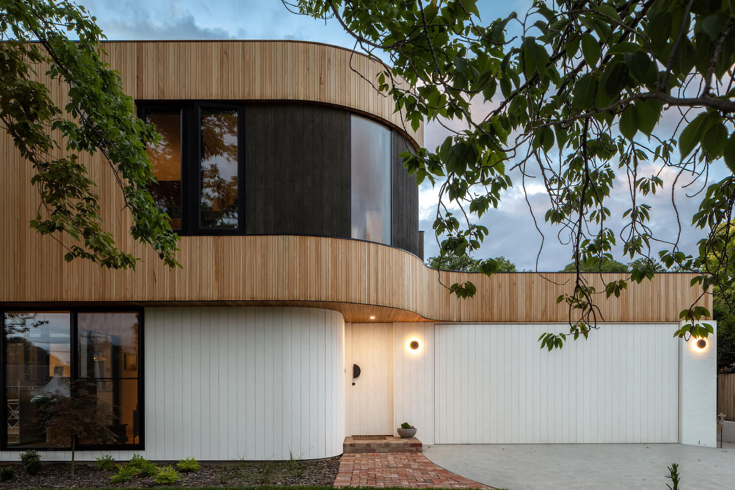 modern house with curvy facade 