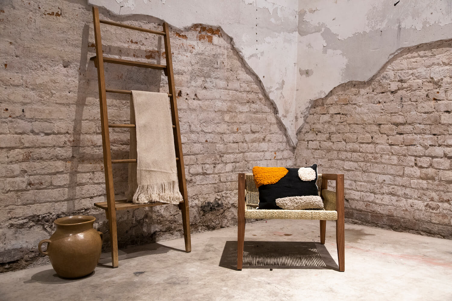 atelier oï Brings Together the Materials and Artisans of Louis
