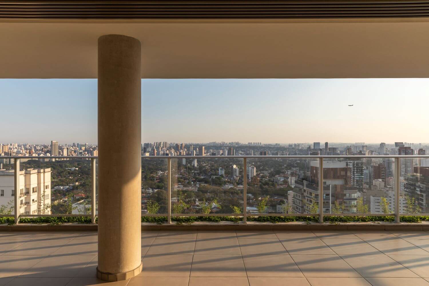 Alameda Jardins in São Paulo Brazil by Office Buildings