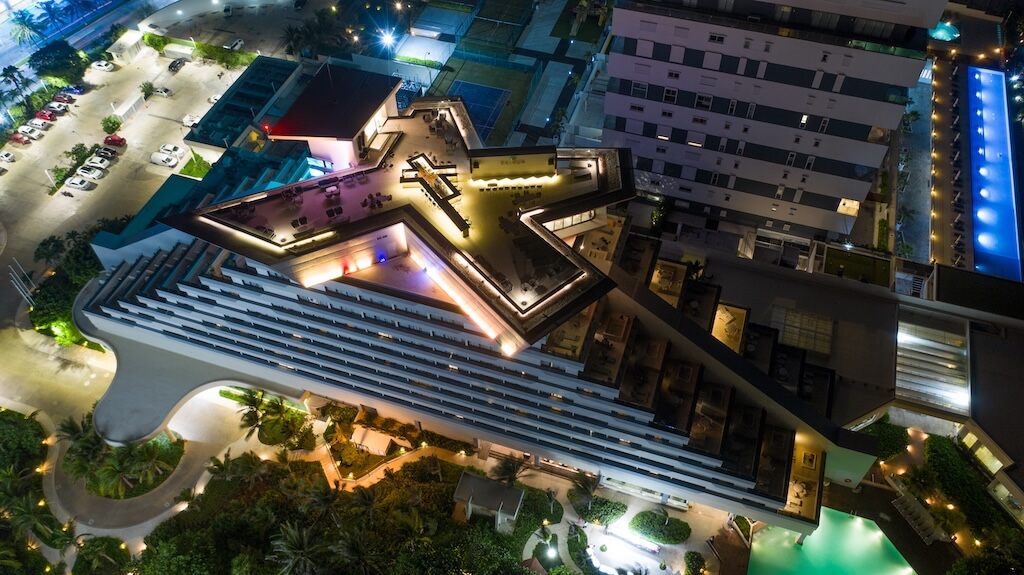 Park Royal Cancún, Mexico by Amezcua|Showroom