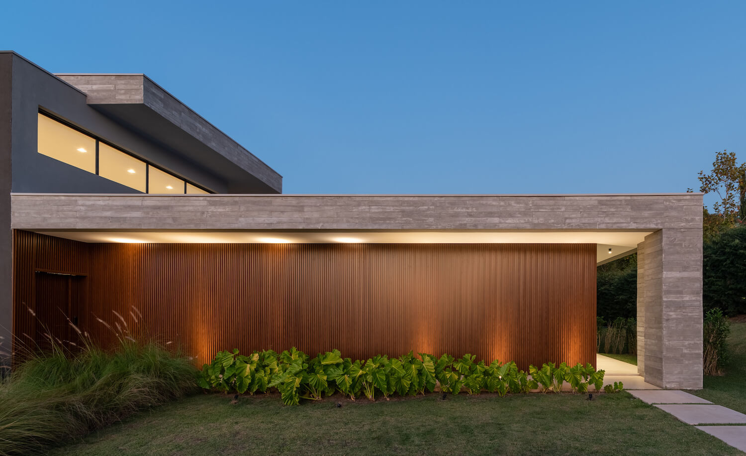 The play of light and shadow on the main|Houses