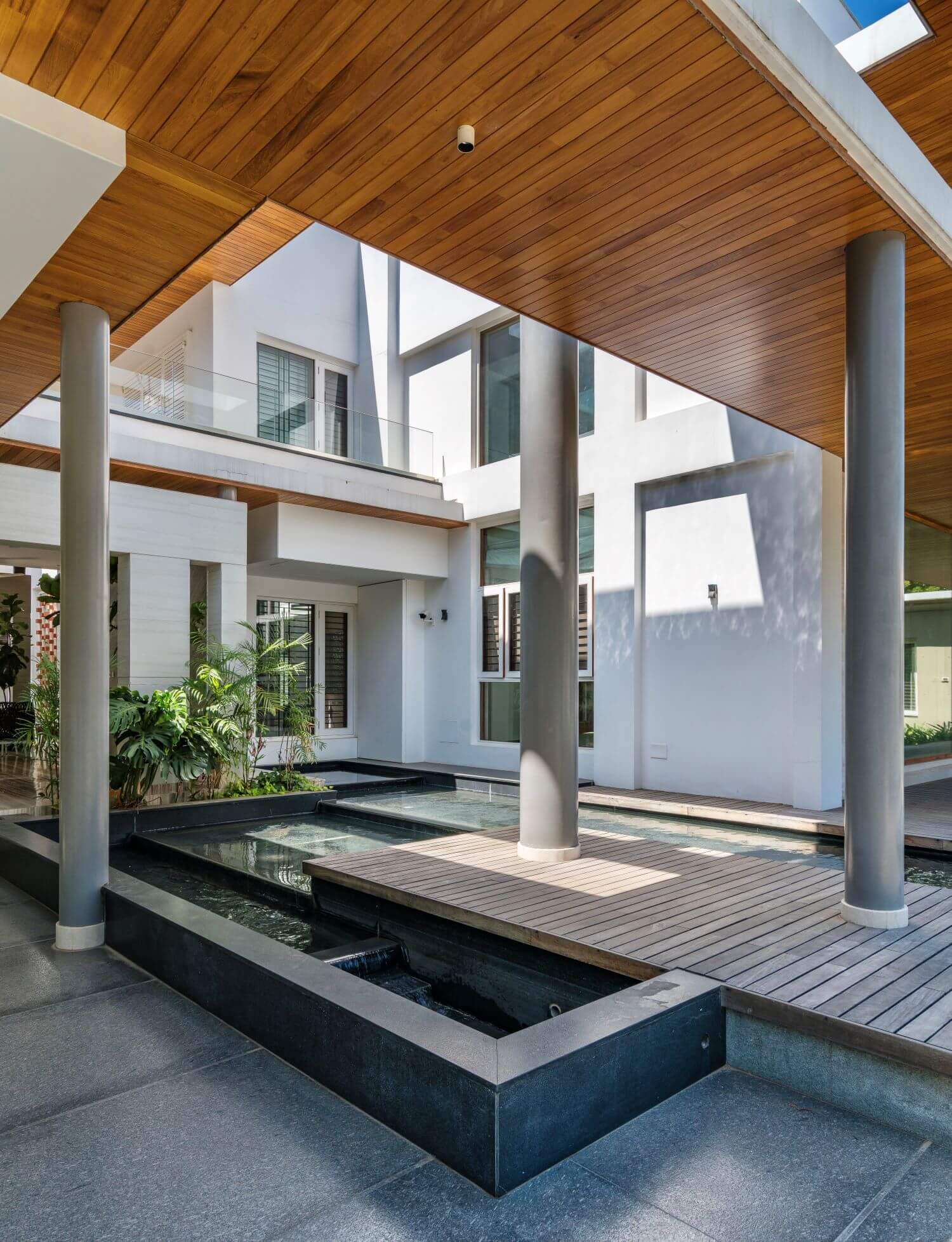 The ‘N’ Cube Villa in Tamil Nadu, India|Houses