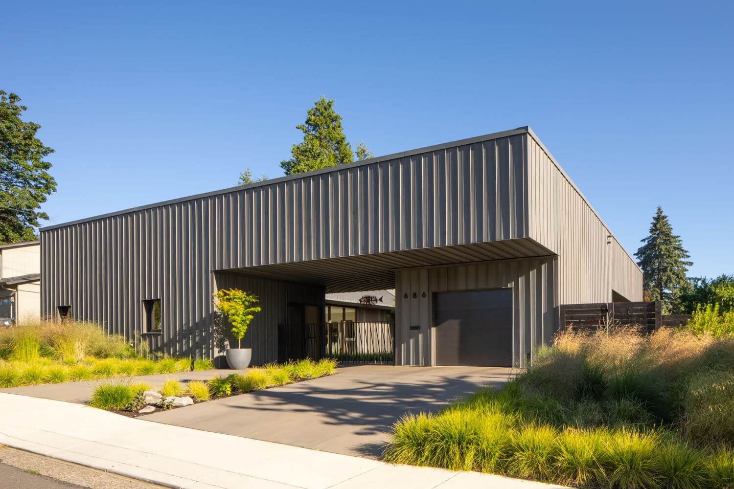 Meadow House in Eugene, Oregon, designed|Houses