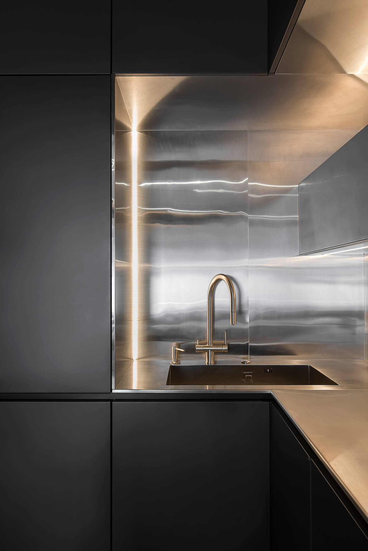 R4 Apartment, Kyiv, Ukraine by ALTADEA|Apartments