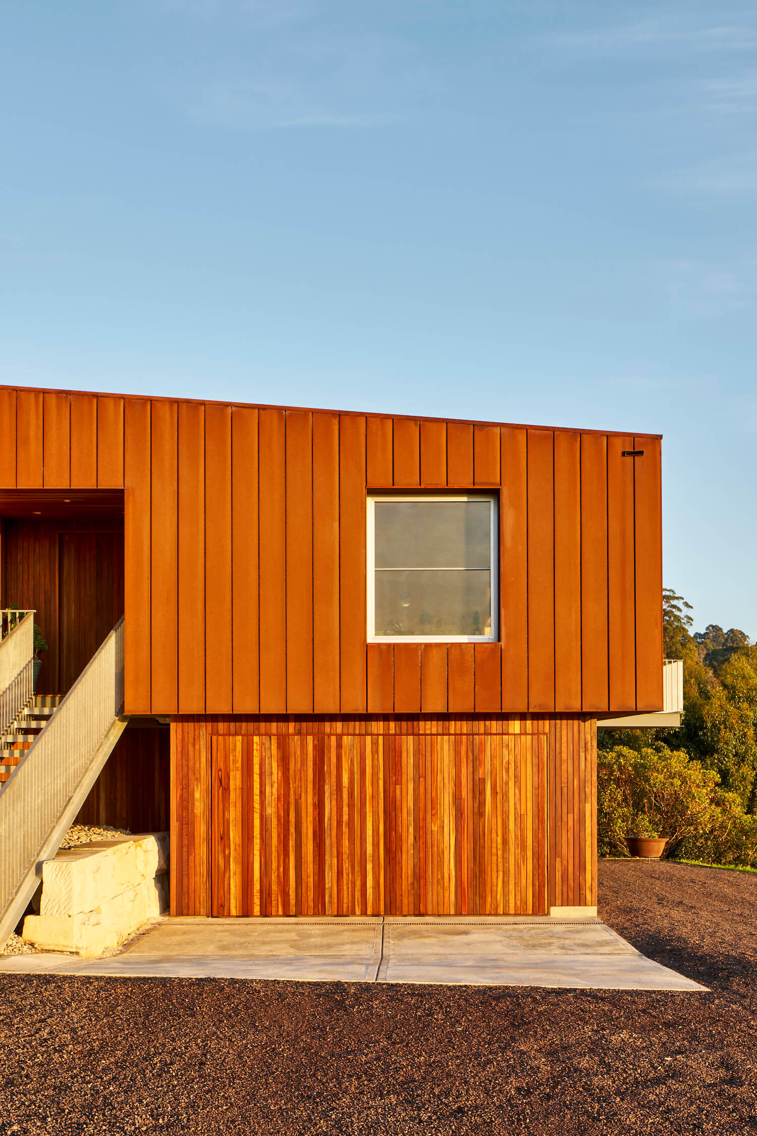 Robin Hill, Hobart, Australia by Biotope|Houses