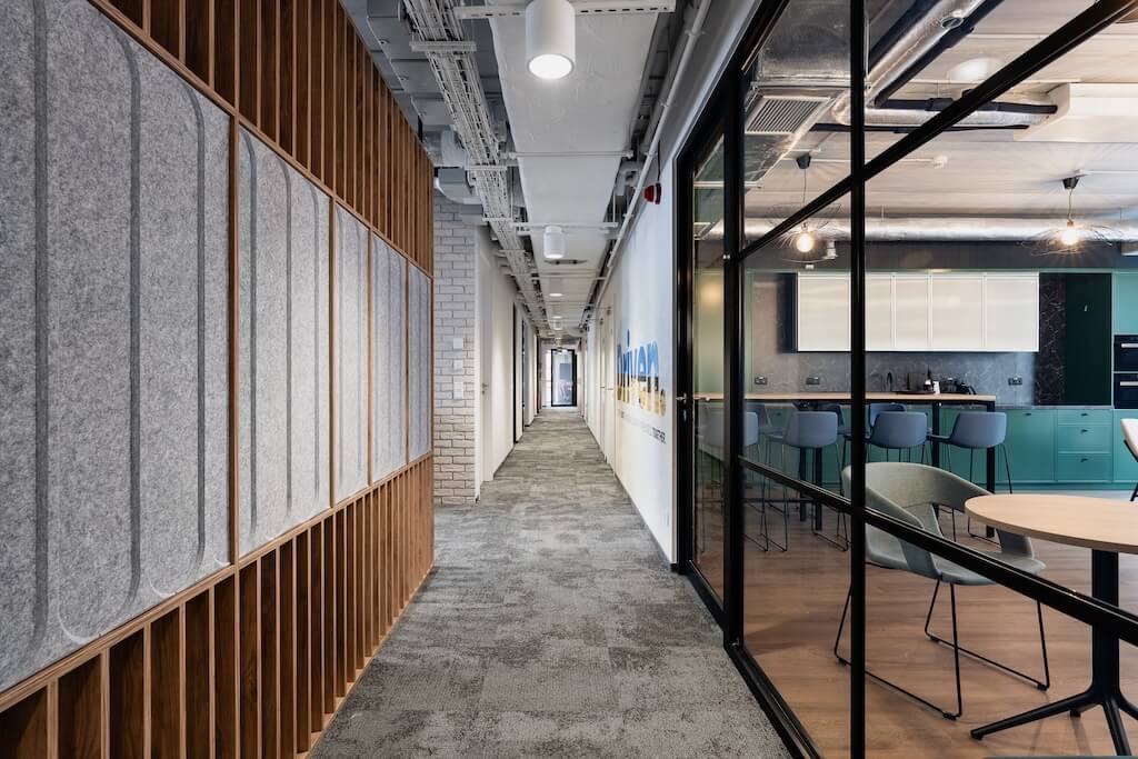 Innovative solutions and attention to de|Office Buildings