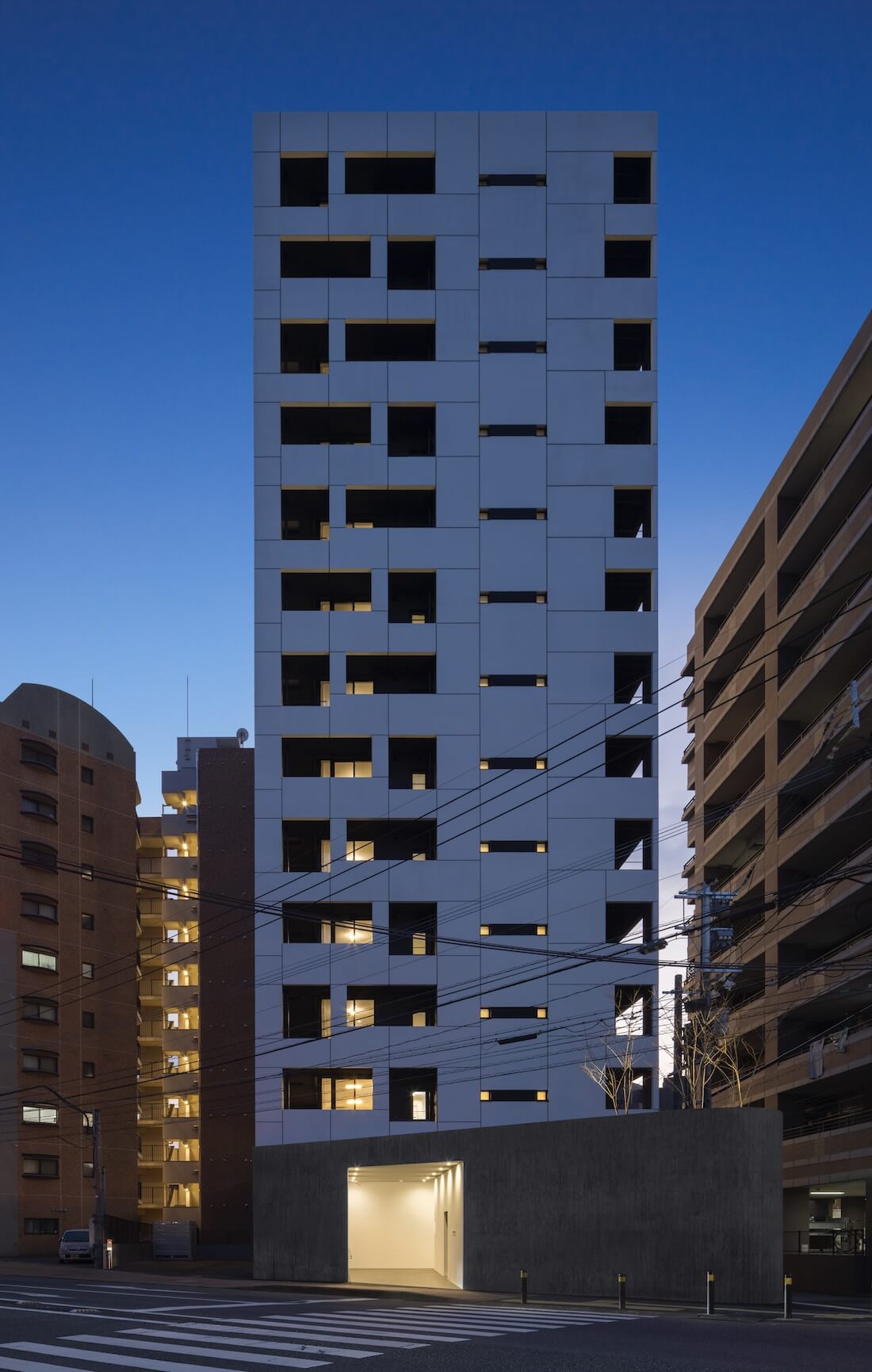 MONOCHROME in Fukuoka, Japan by SAKO Arc|Residential Building