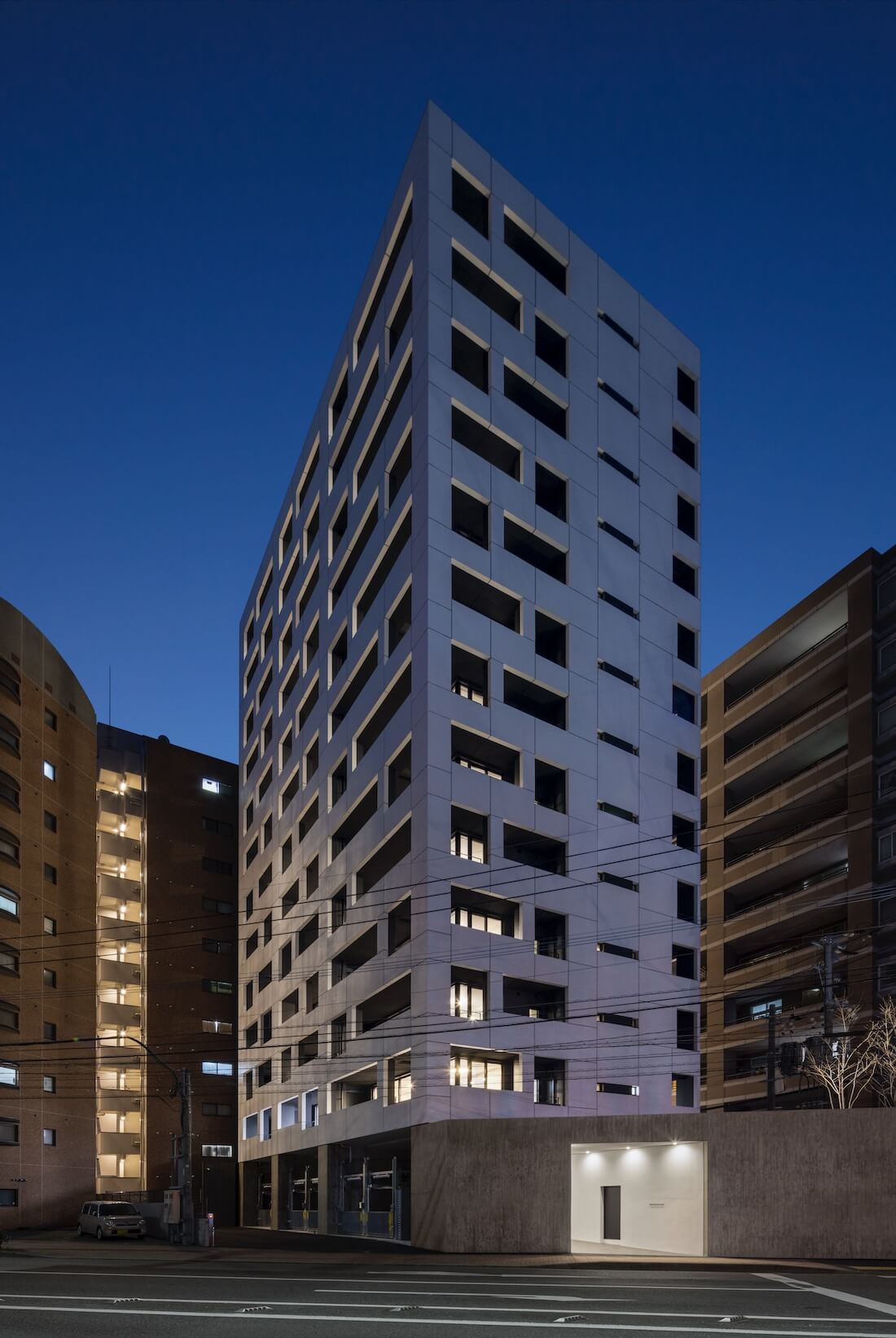 MONOCHROME in Fukuoka, Japan by SAKO Arc|Residential Building