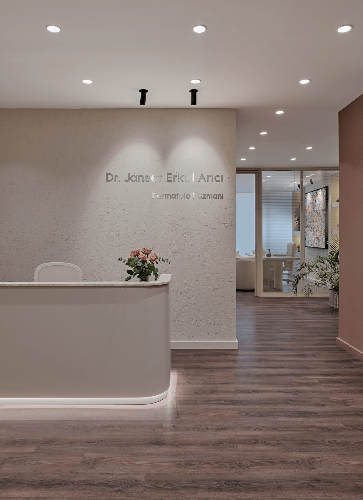 J Dermatology Clinic, Bursa, Turkey by S|Interior Design