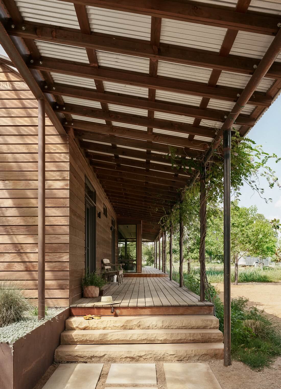 Baldridge Architects designs Roam Ranch,|Houses