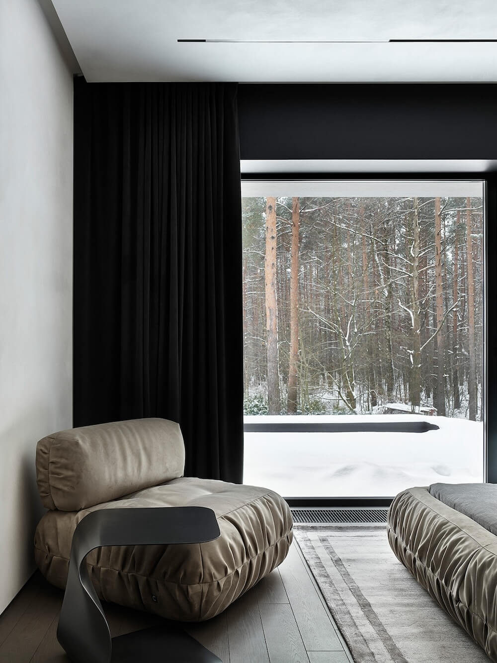 Dark House, Minsk, Belarus by Famenka De|Houses